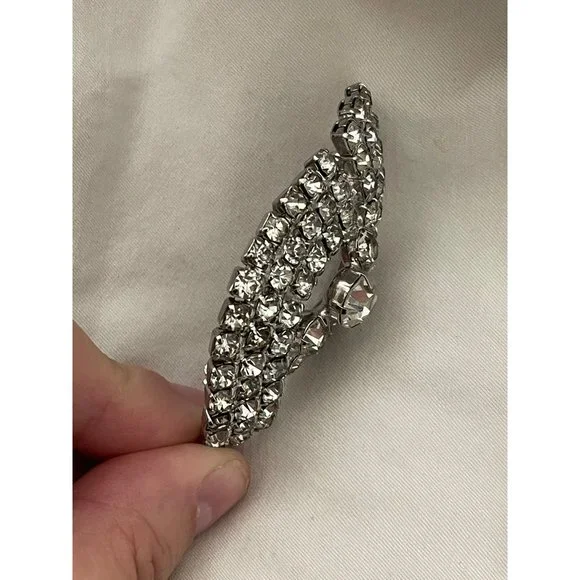 Vintage Rhinestone Encrusted Brooch and 2 Pairs Rhinestone/Bead Clip-on Earrings - Picture 7 of 12